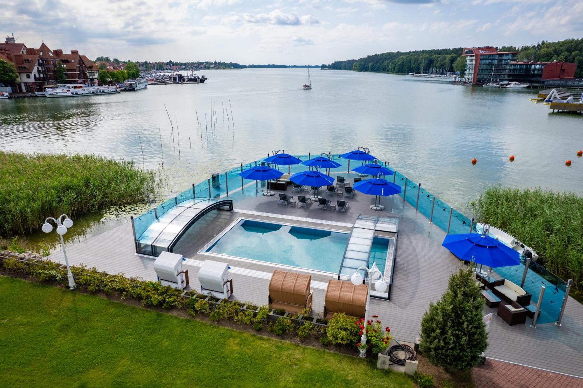 Villa Le Lux Миколайки Экстерьер фото
